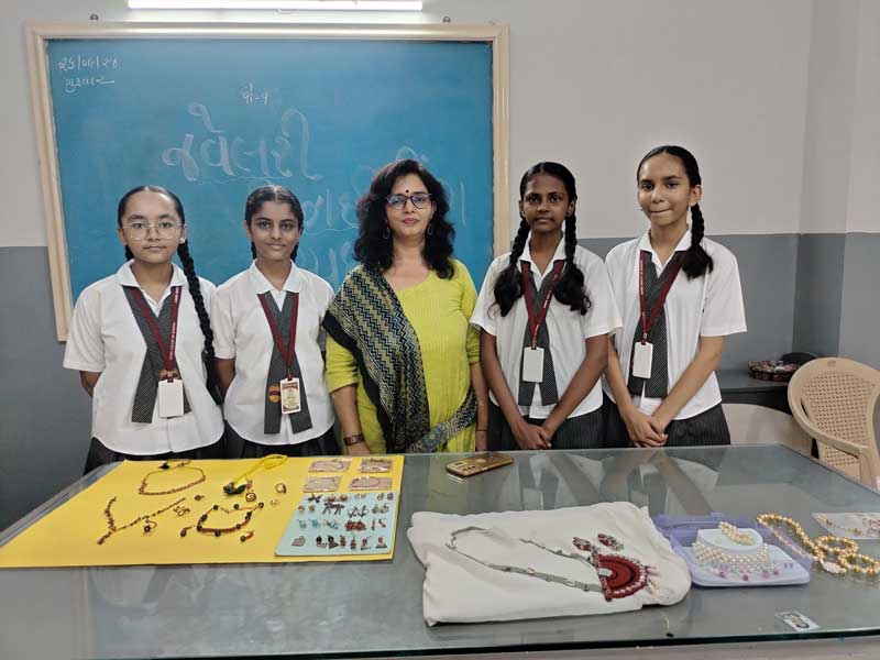 Ambe Group of Schools | Jewellery Making